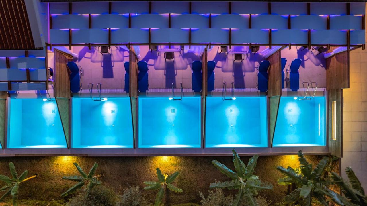 אמודי Kozanos Suites With Private Pool מראה חיצוני תמונה