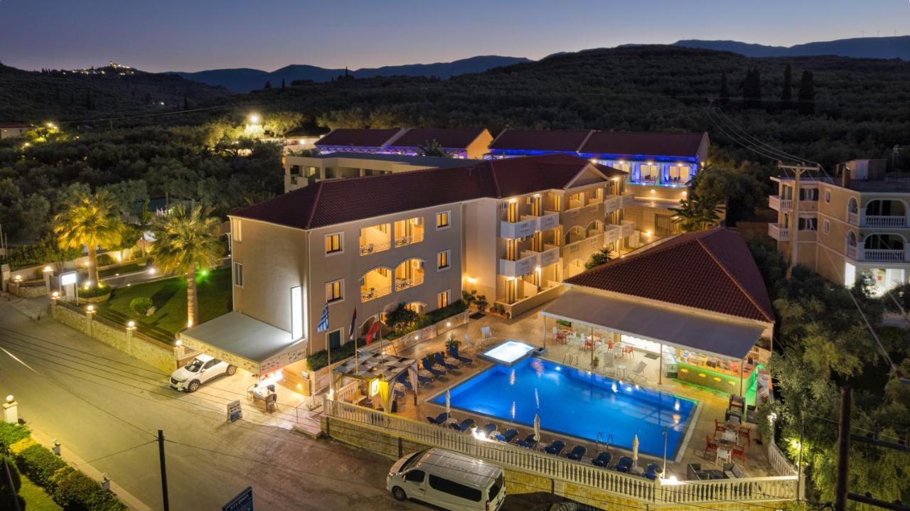 אמודי Kozanos Suites With Private Pool מראה חיצוני תמונה