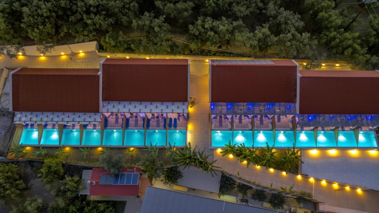אמודי Kozanos Suites With Private Pool מראה חיצוני תמונה