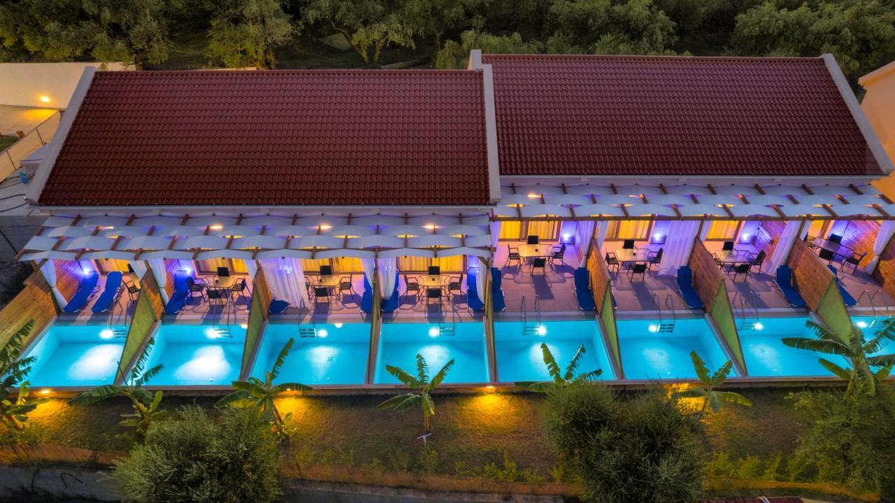 אמודי Kozanos Suites With Private Pool מראה חיצוני תמונה