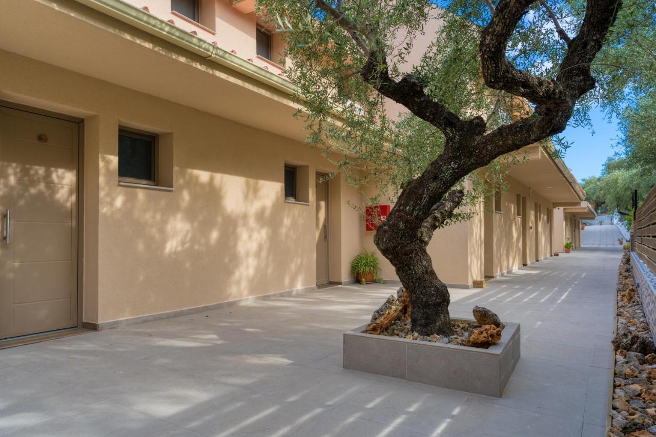 אמודי Kozanos Suites With Private Pool מראה חיצוני תמונה